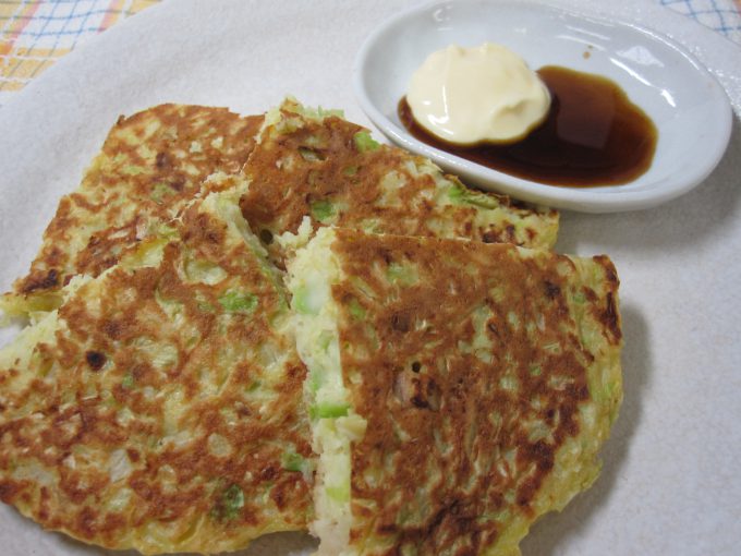 お好み焼きをつける